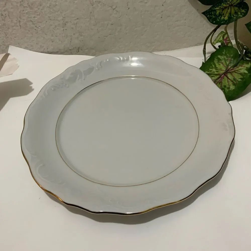 Vintage Tienshan Fine Porcelain Elegance Gold Trimmed Embossed Plate ~10 1/2"G13